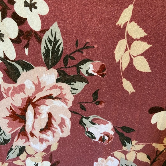 Macy - Picture 3 of 4